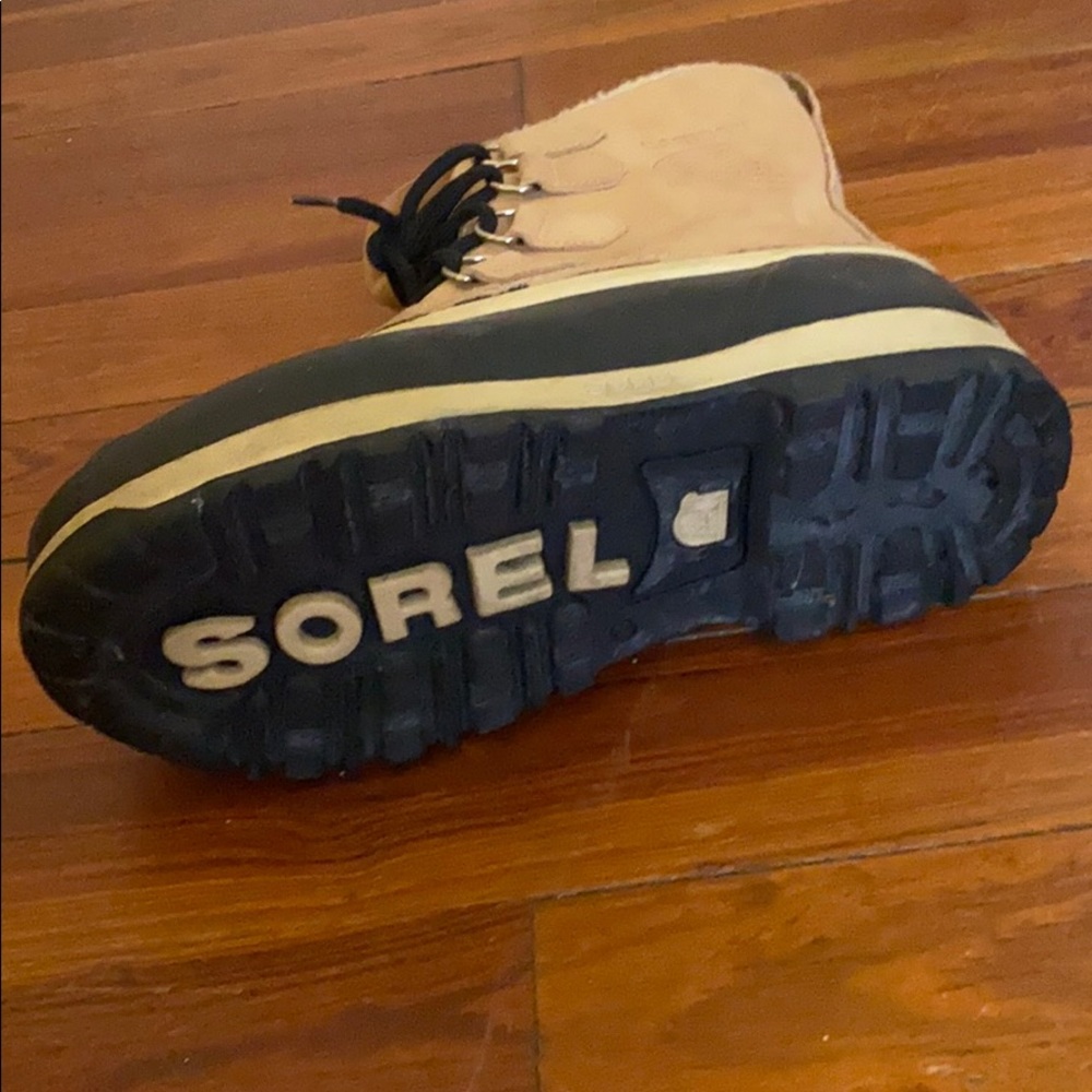 SOREL Caribou women’s boots